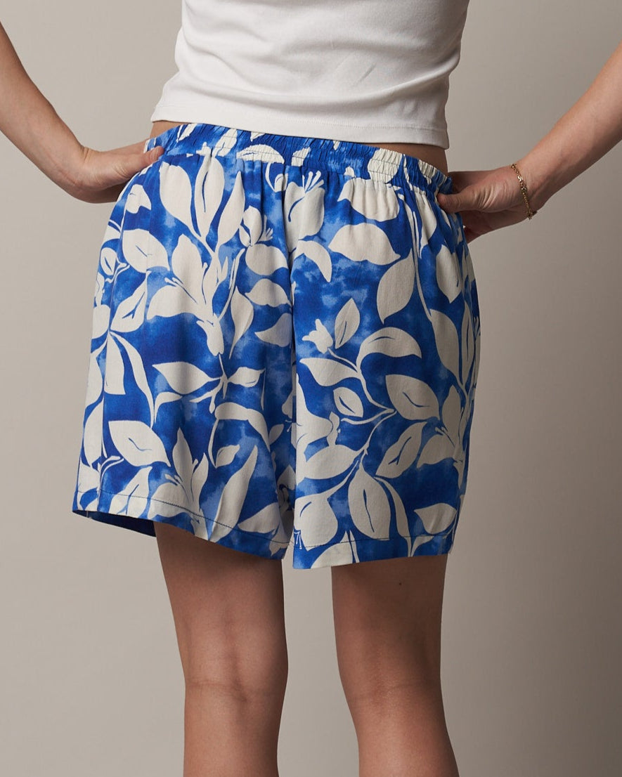 ELASTIC WAIST SHORTS