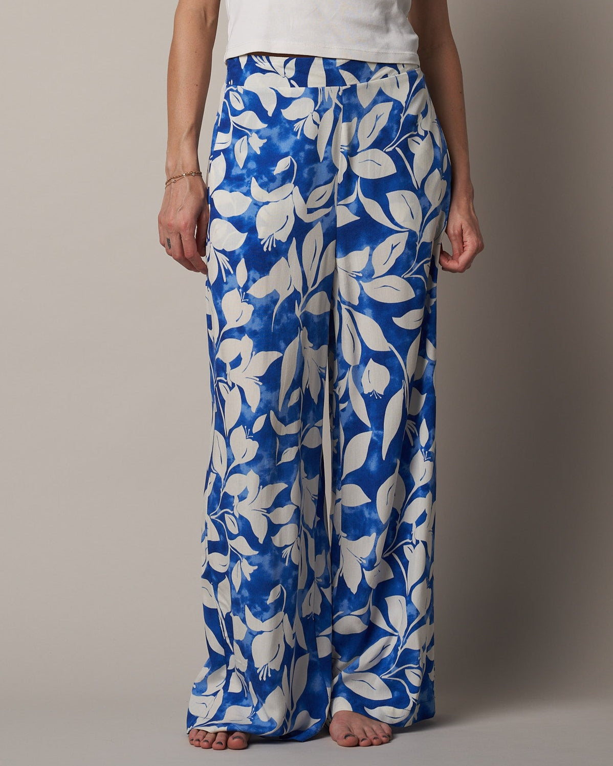 STRAIGHT LEG PANT