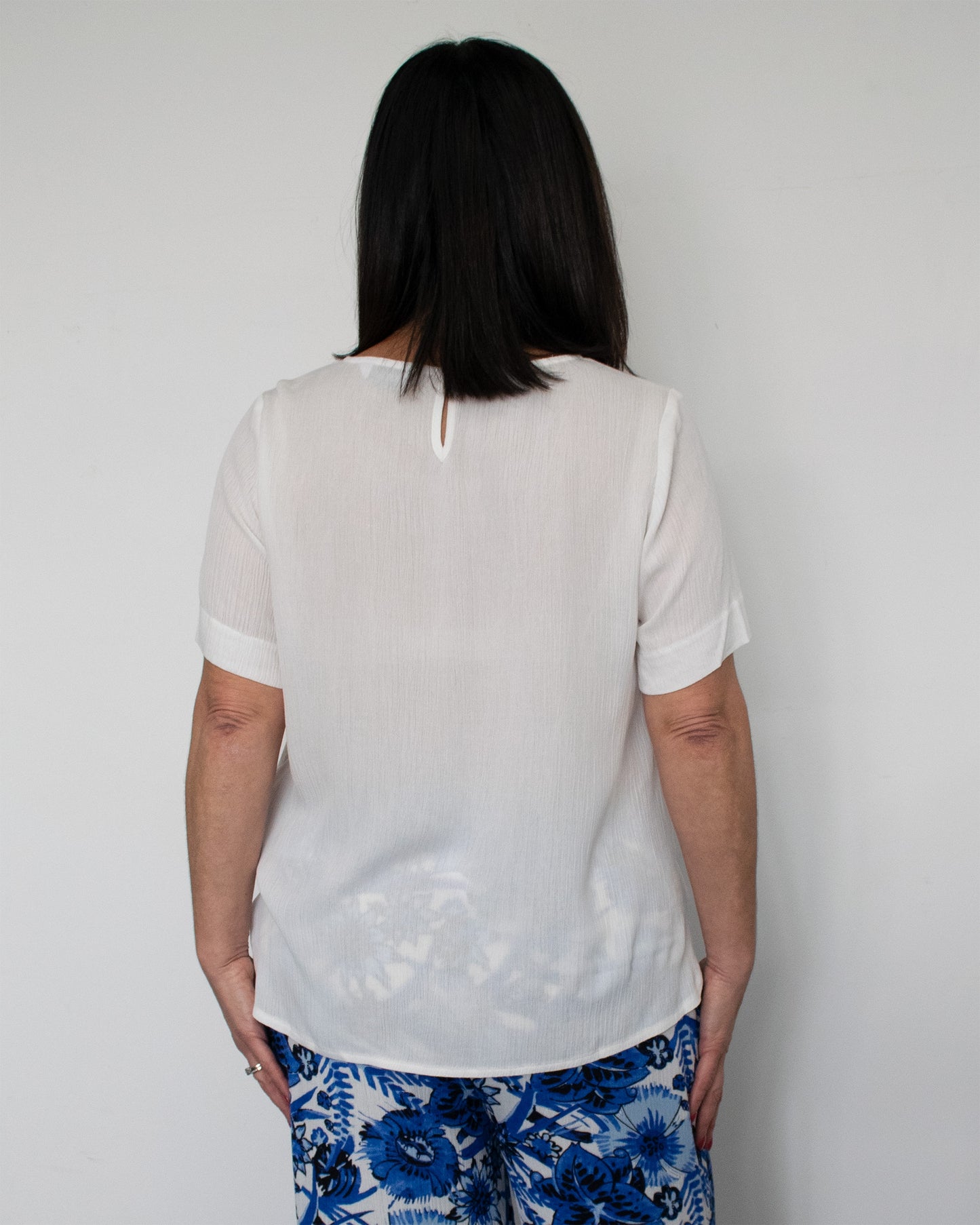 KEYHOLE BACK TEE