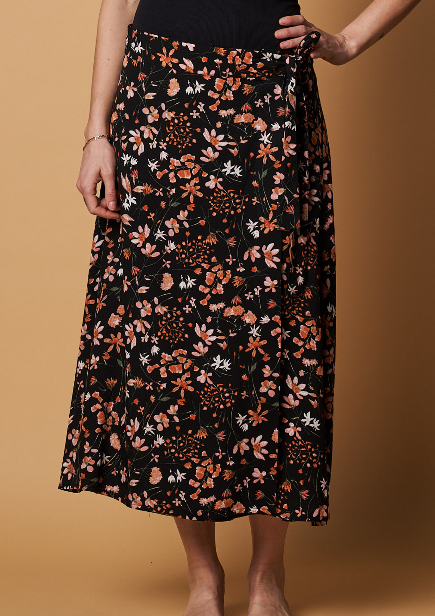 WRAP MIDI SKIRT