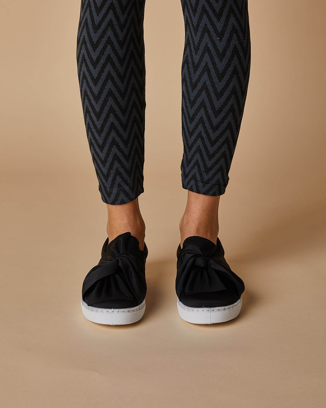 Wrap knot sneakers