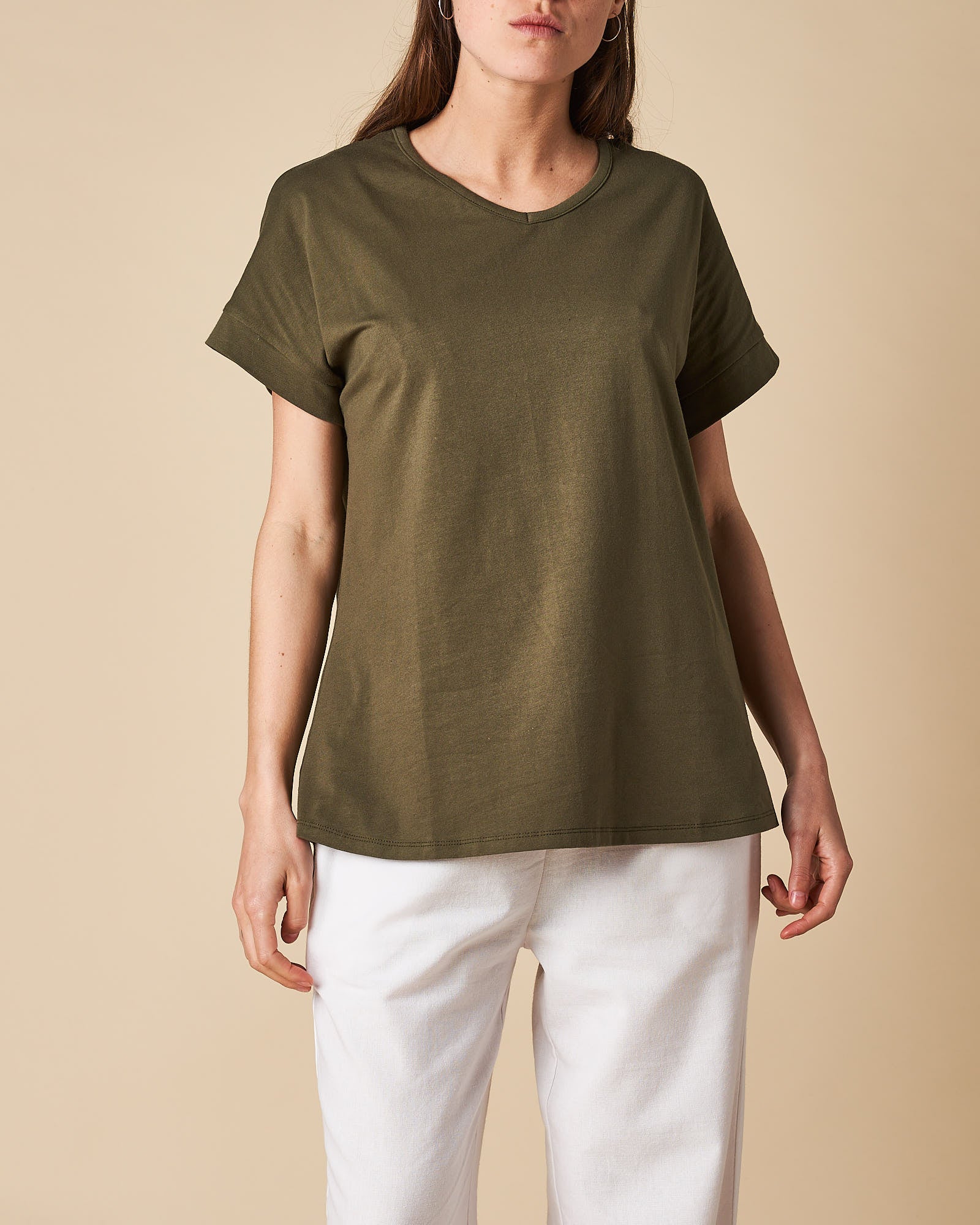 V-Neck Low Sleeve Trim Tee