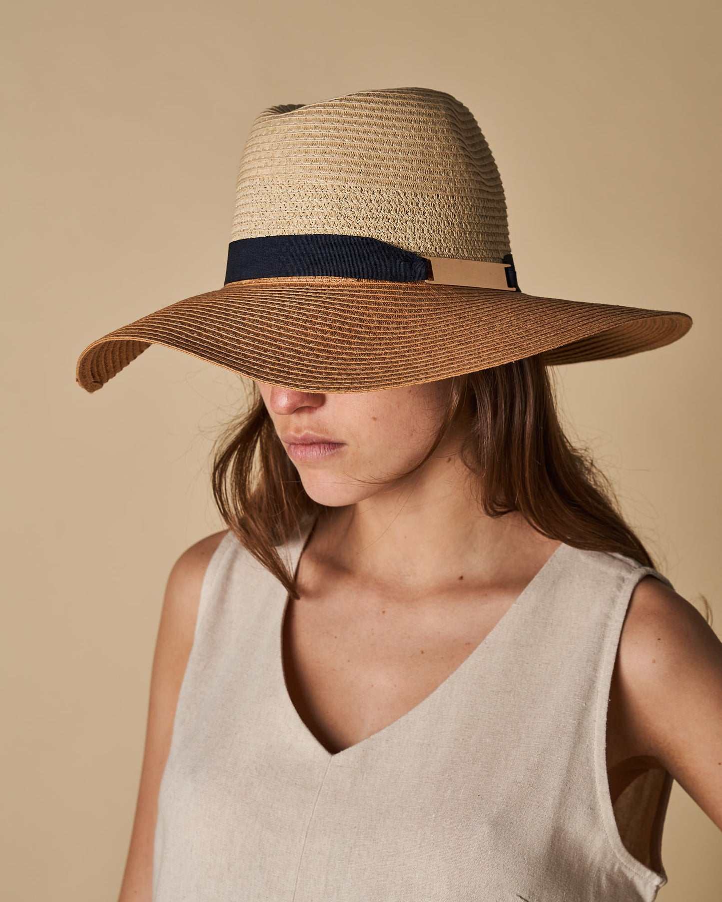 WIDE BRIM HAT