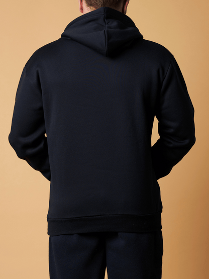 HOODIE W/ KANGA POCKETS AND CHEST PRINT