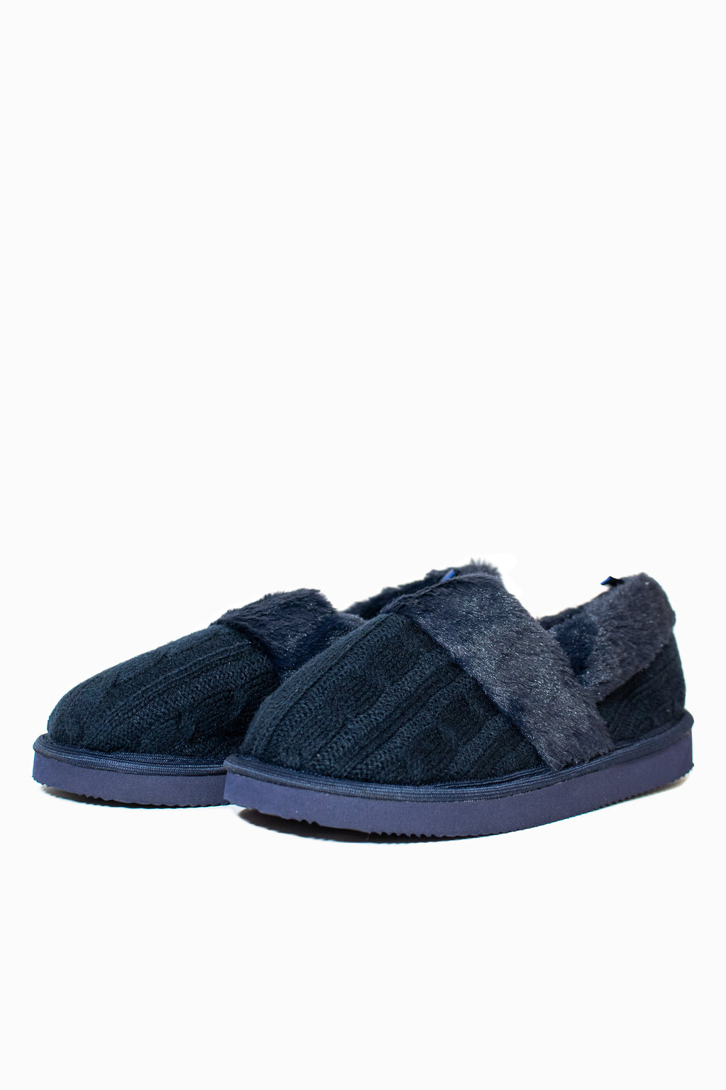 RENA - CABLE KNIT SLIPPER