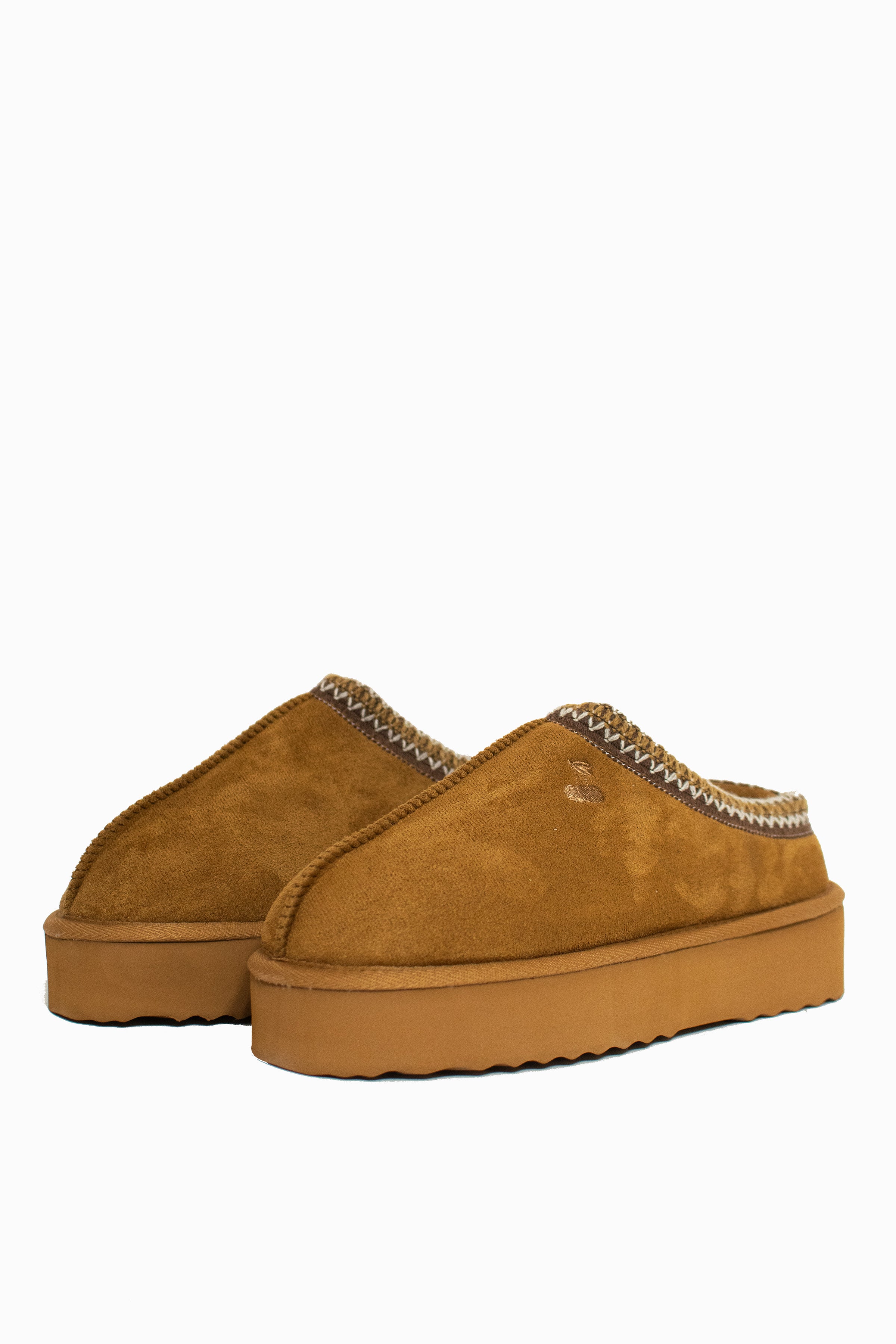 PLATFORM SCUFF W/ EMBROIDERY