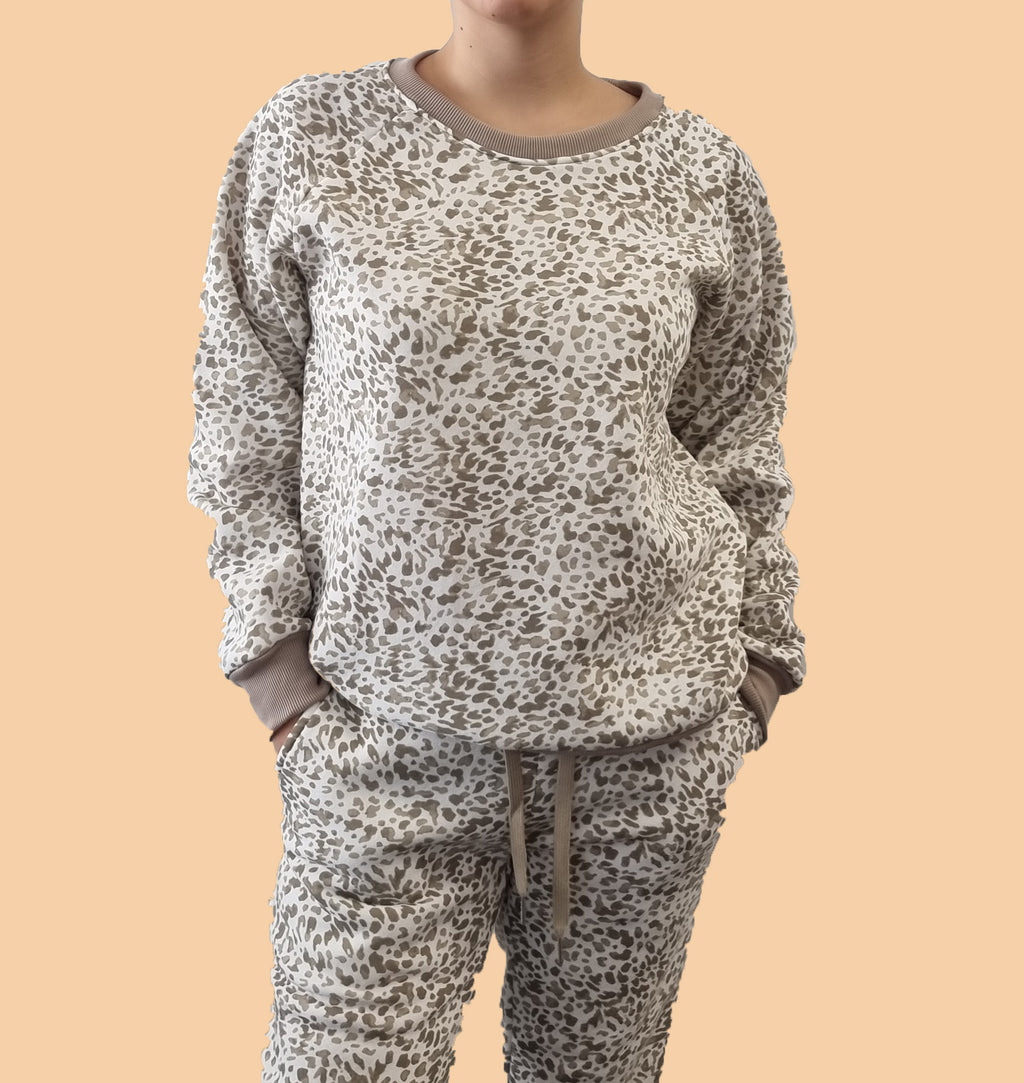 CREWNECK ANIMAL SWEATSHIRT