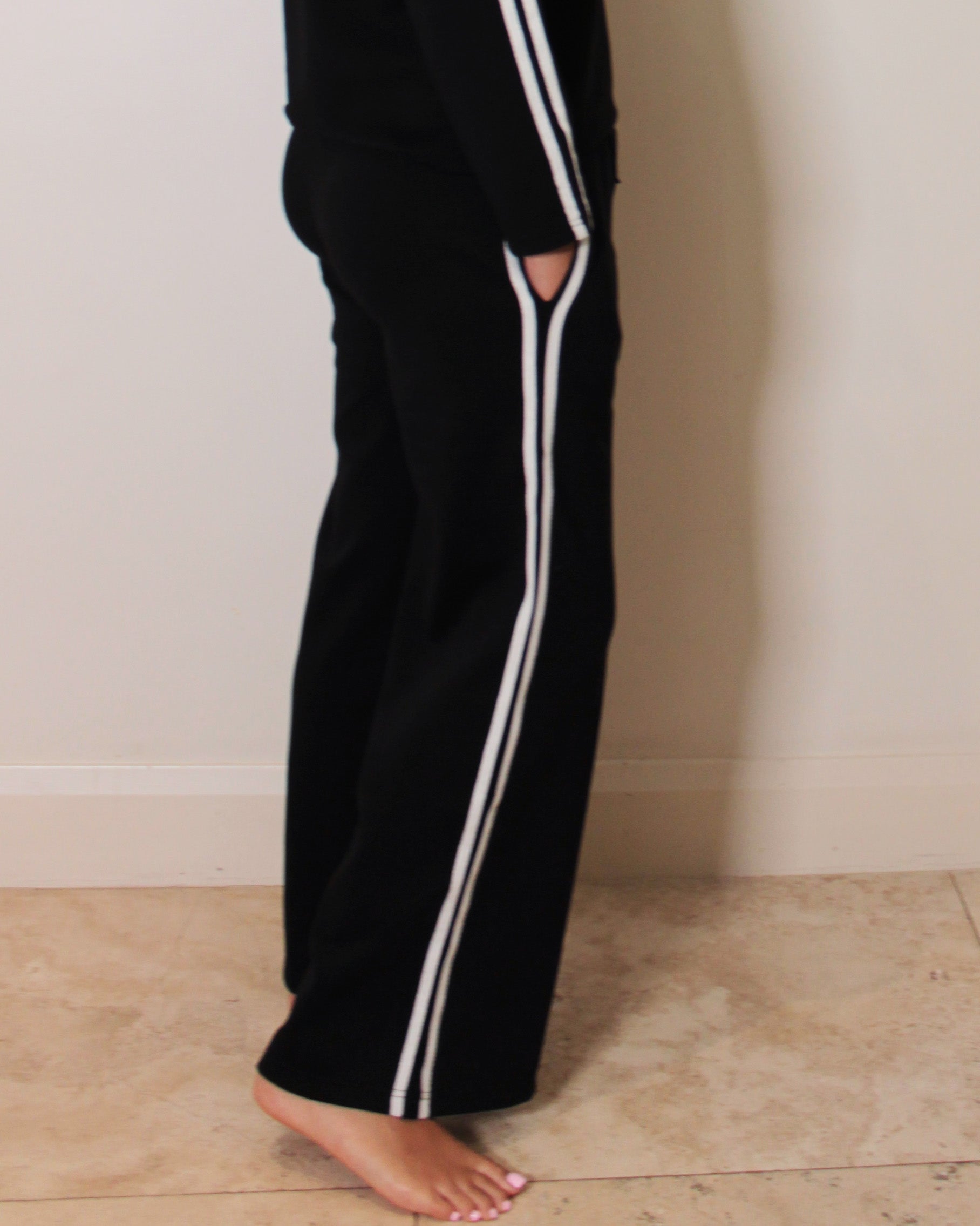 WIDE LEG PANT W/ STRIPE