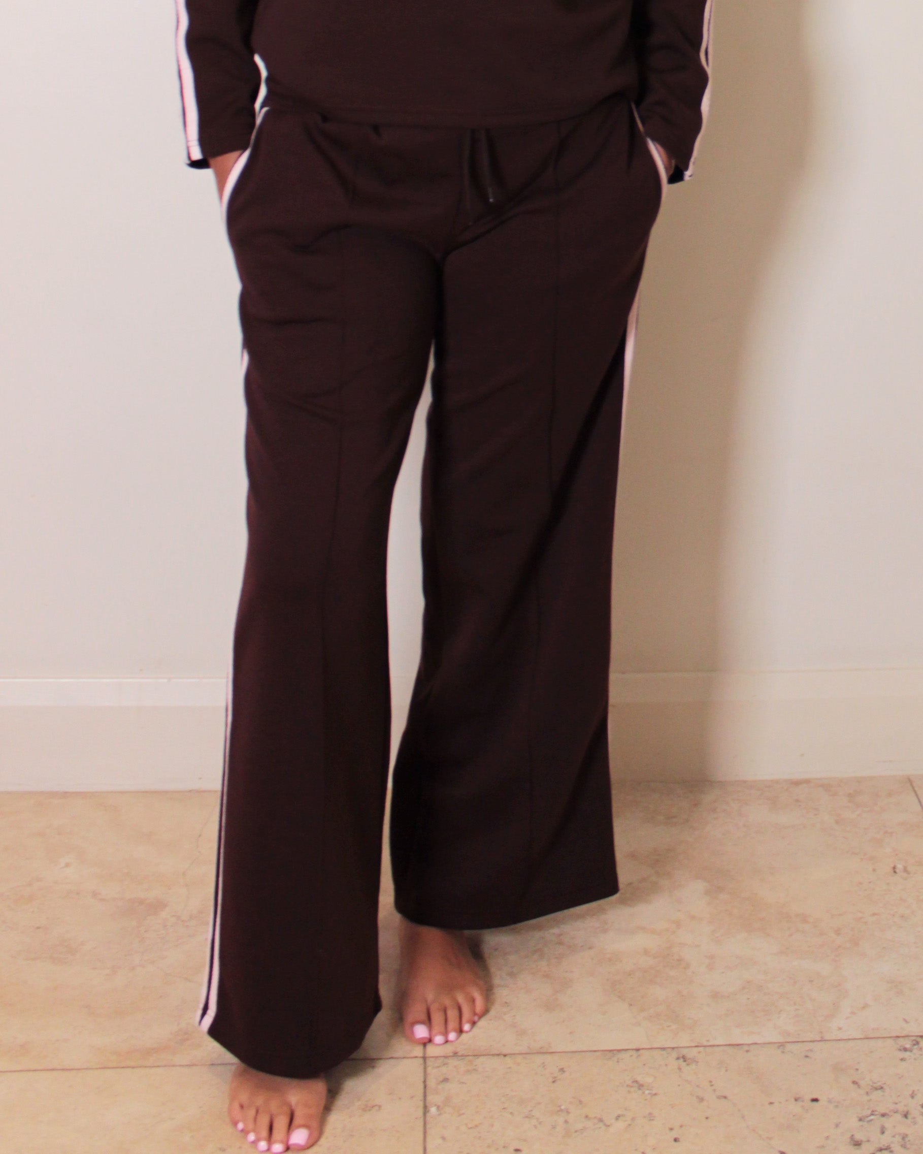 WIDE LEG PANT W/ STRIPE