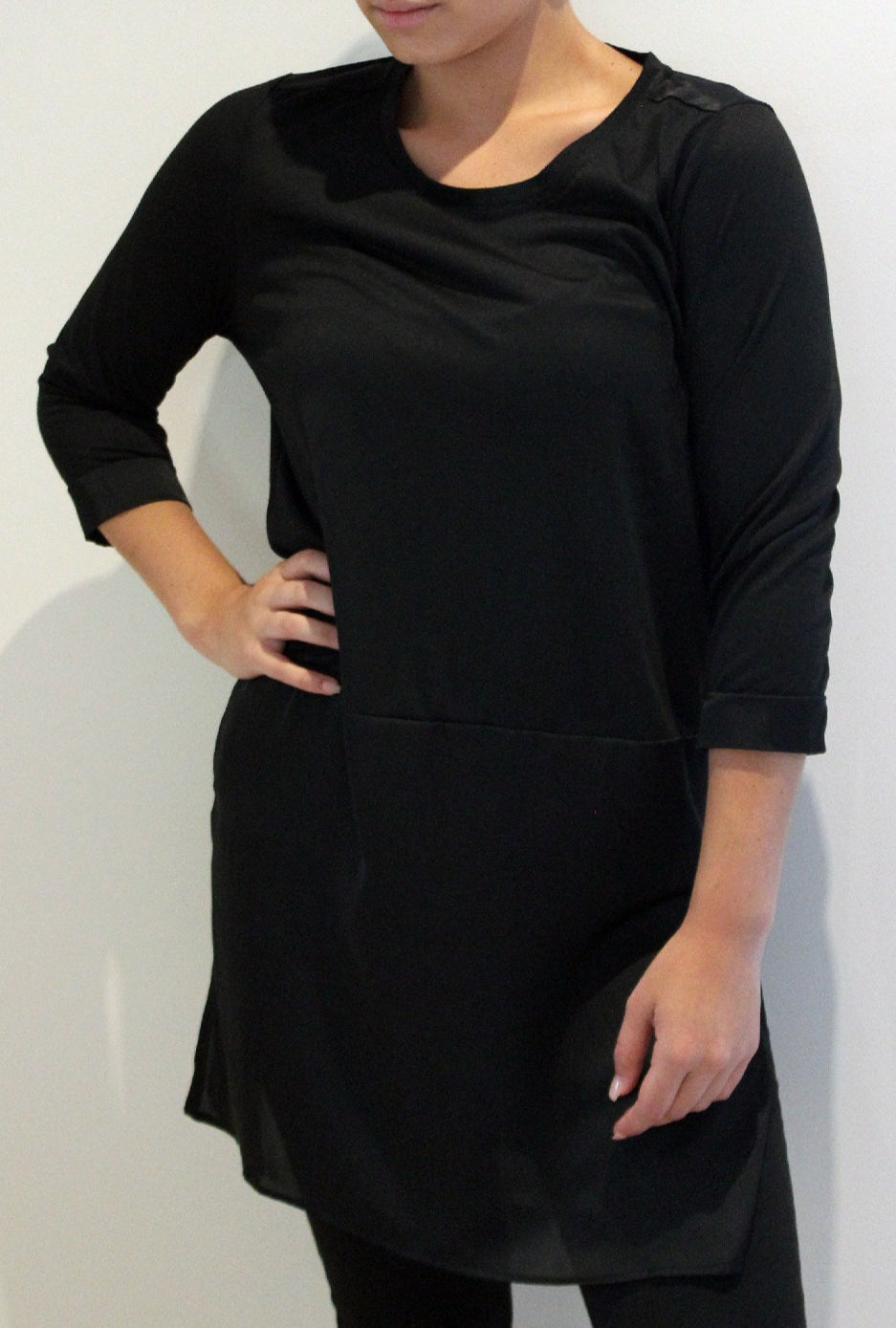 TUNIC SATIN TRIM TOP