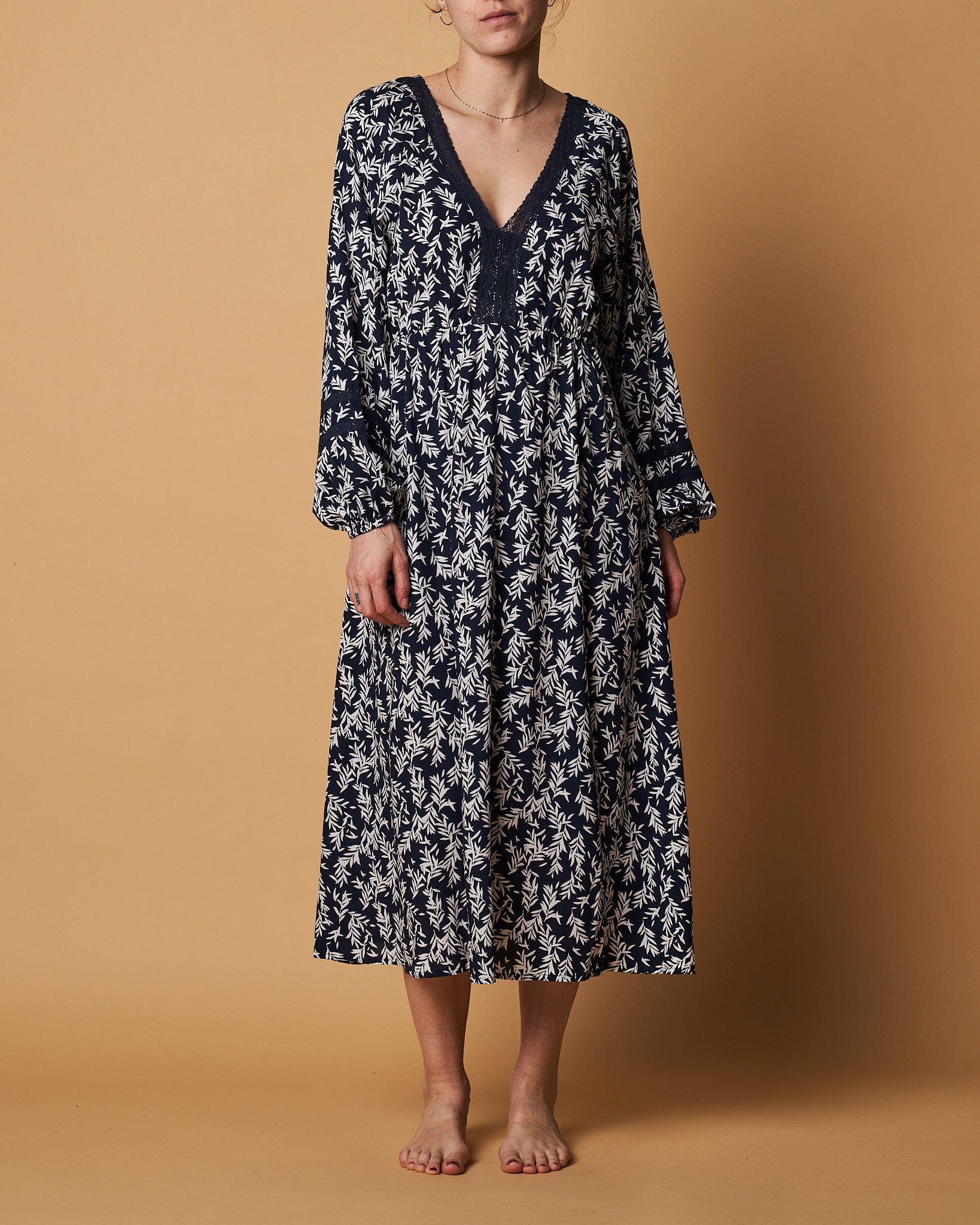 V-Neck Lace Panel Velvet Midi Dress