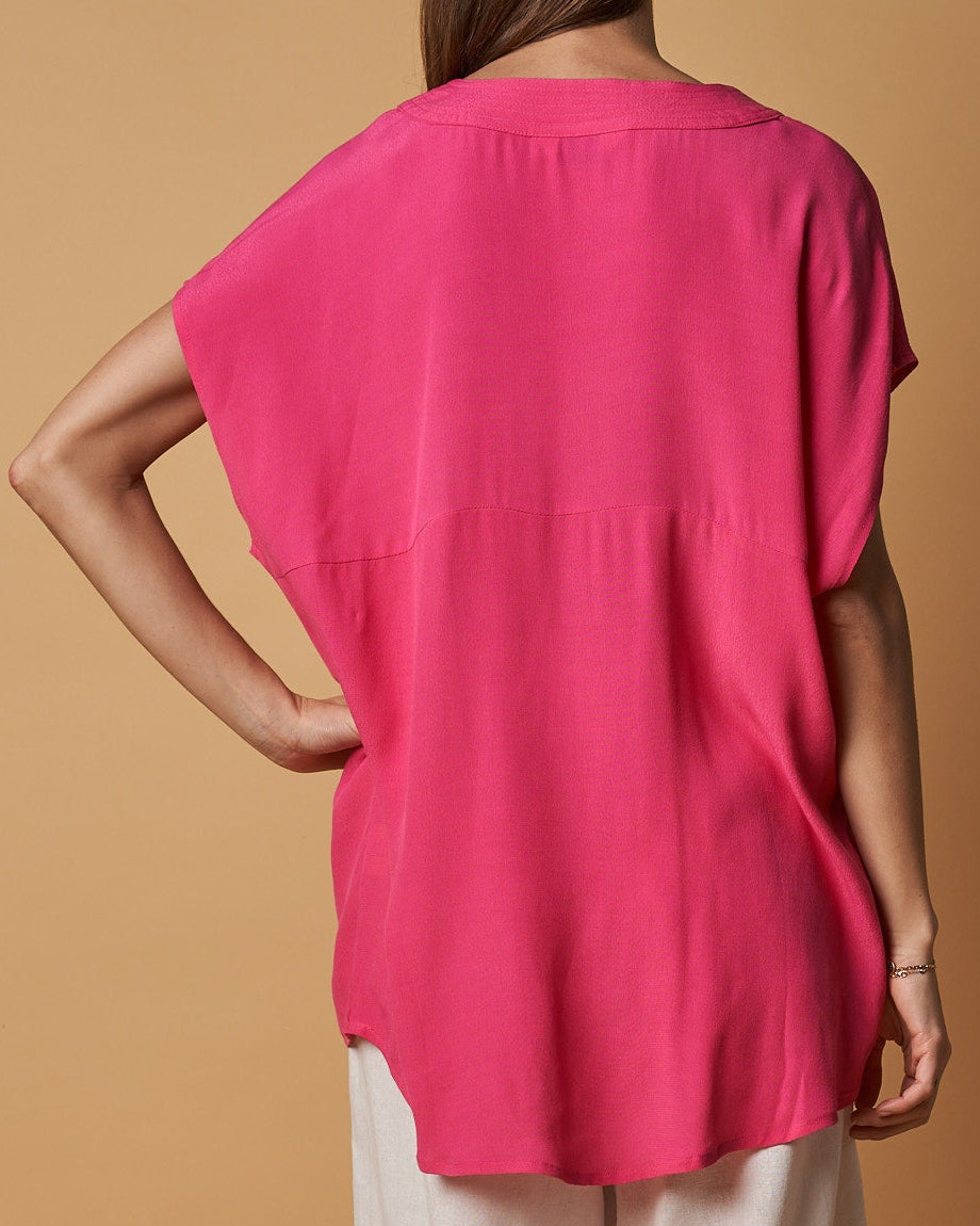 STITCHED V-NECK TOP