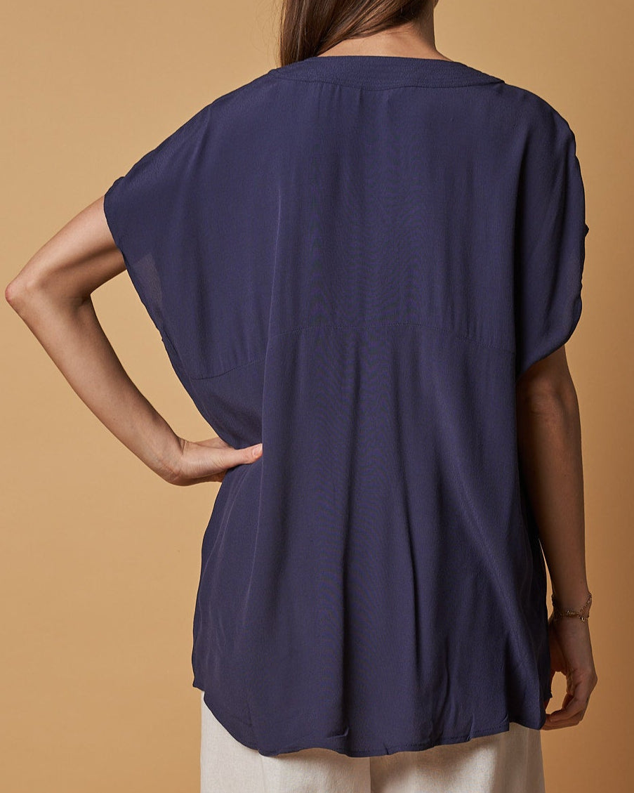 STITCHED V-NECK TOP