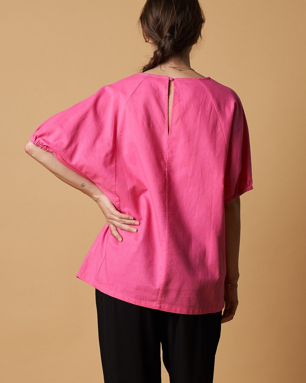 SHORT SLEEVE TEE