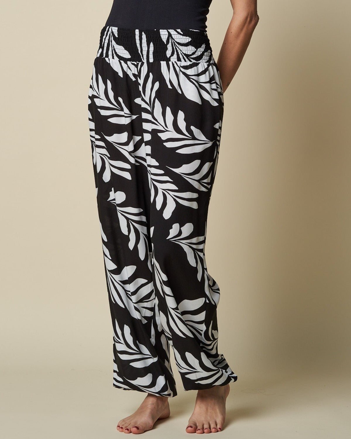 SHIR WAIST PANT