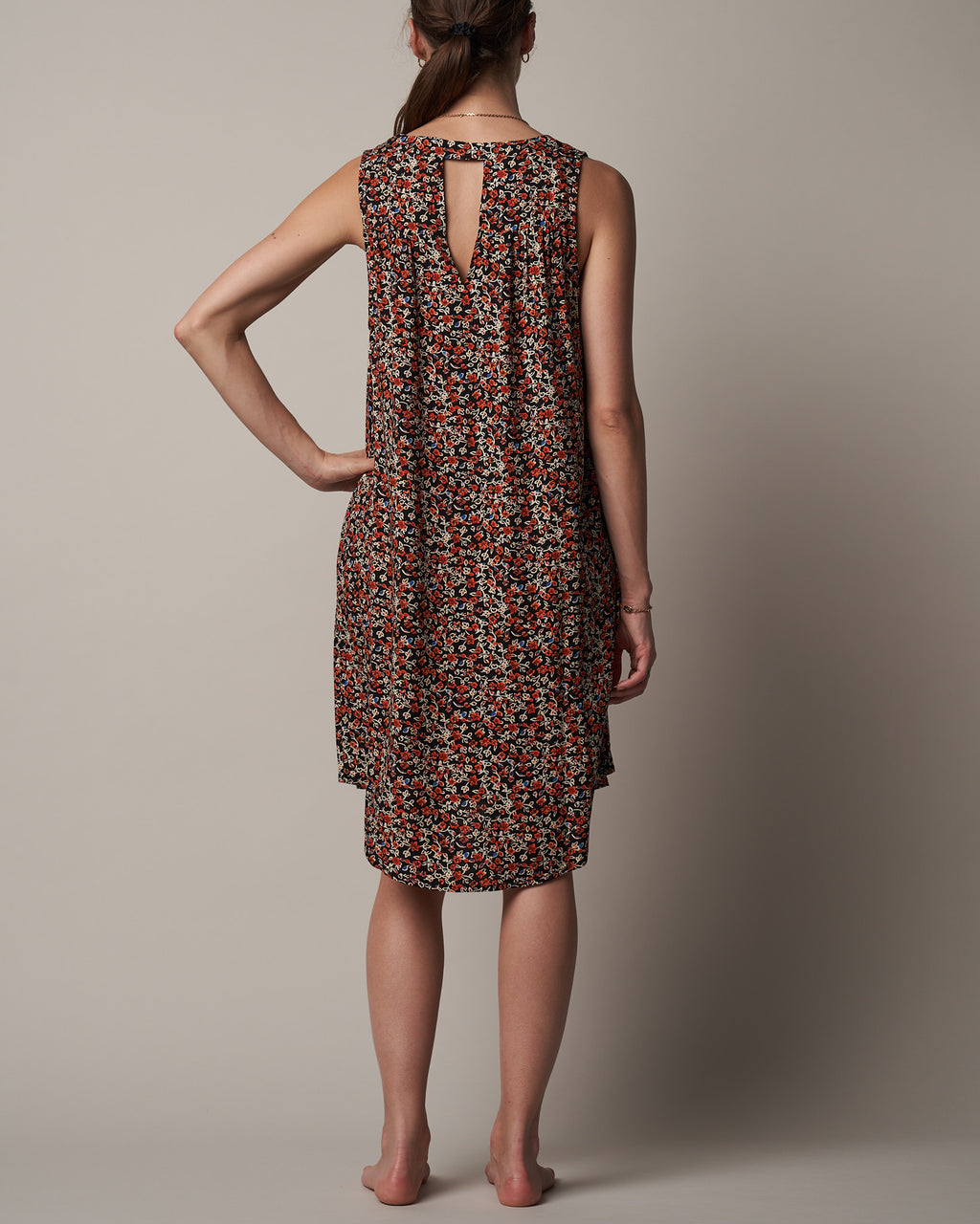 KEYHOLE BACK SHORT DRESS