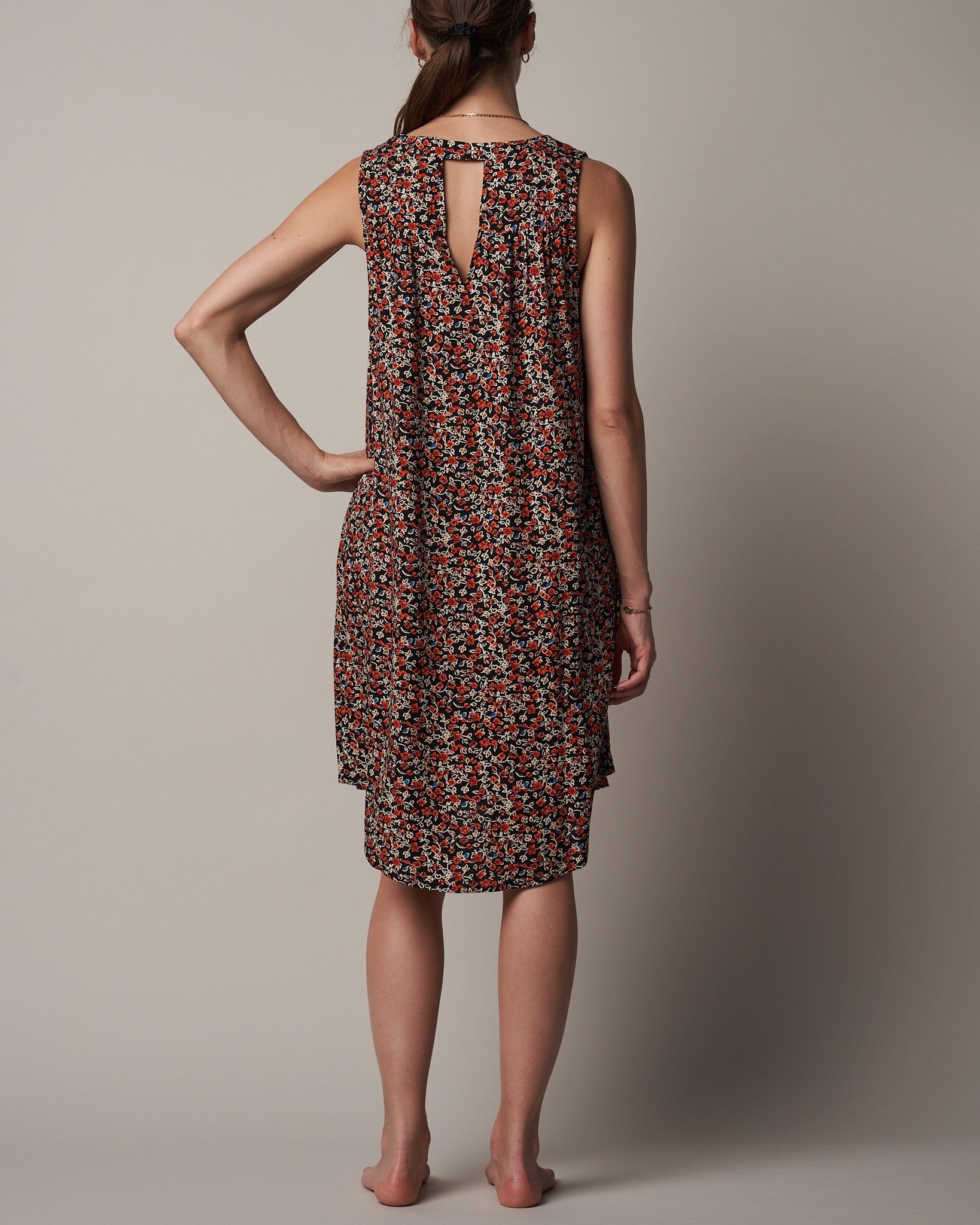 KEYHOLE BACK SHORT DRESS