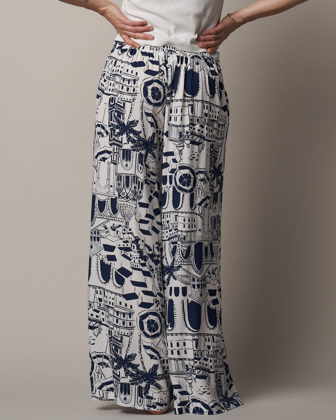 STRAIGHT LEG PANT