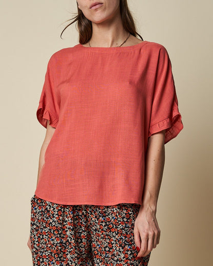 SCOOP NECK TOP W/ FRILLED SLEEVES