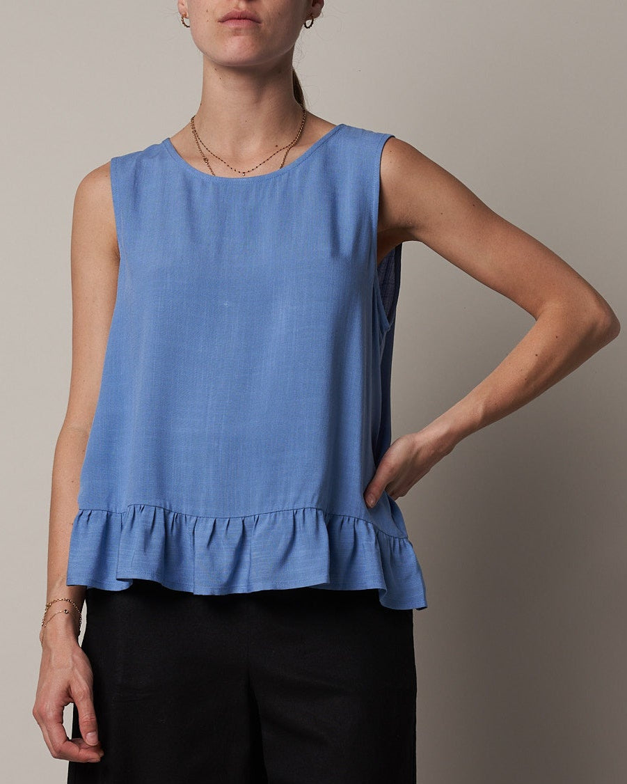 BUTTON BACK TANK TOP