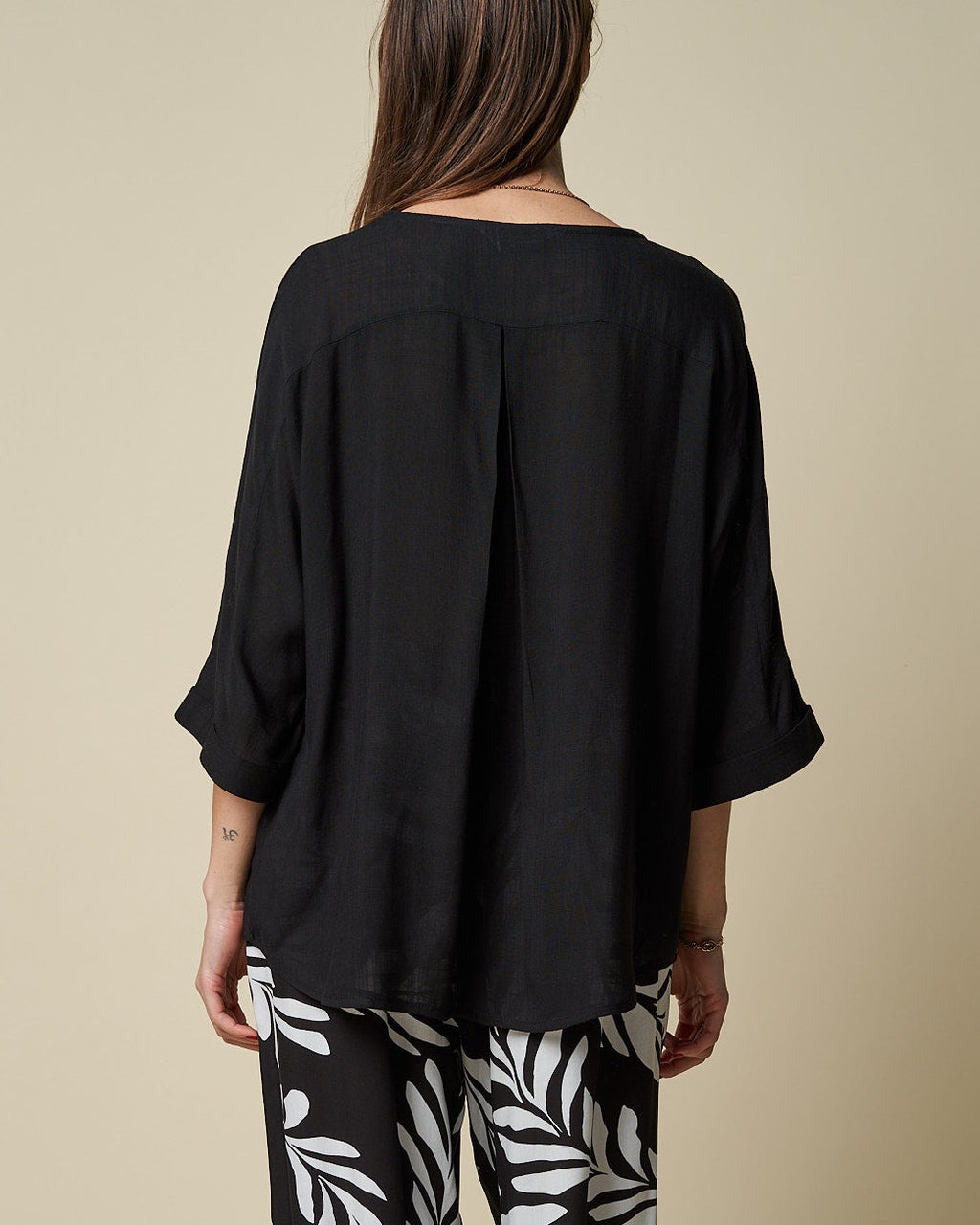 BACK PLEAT TOP