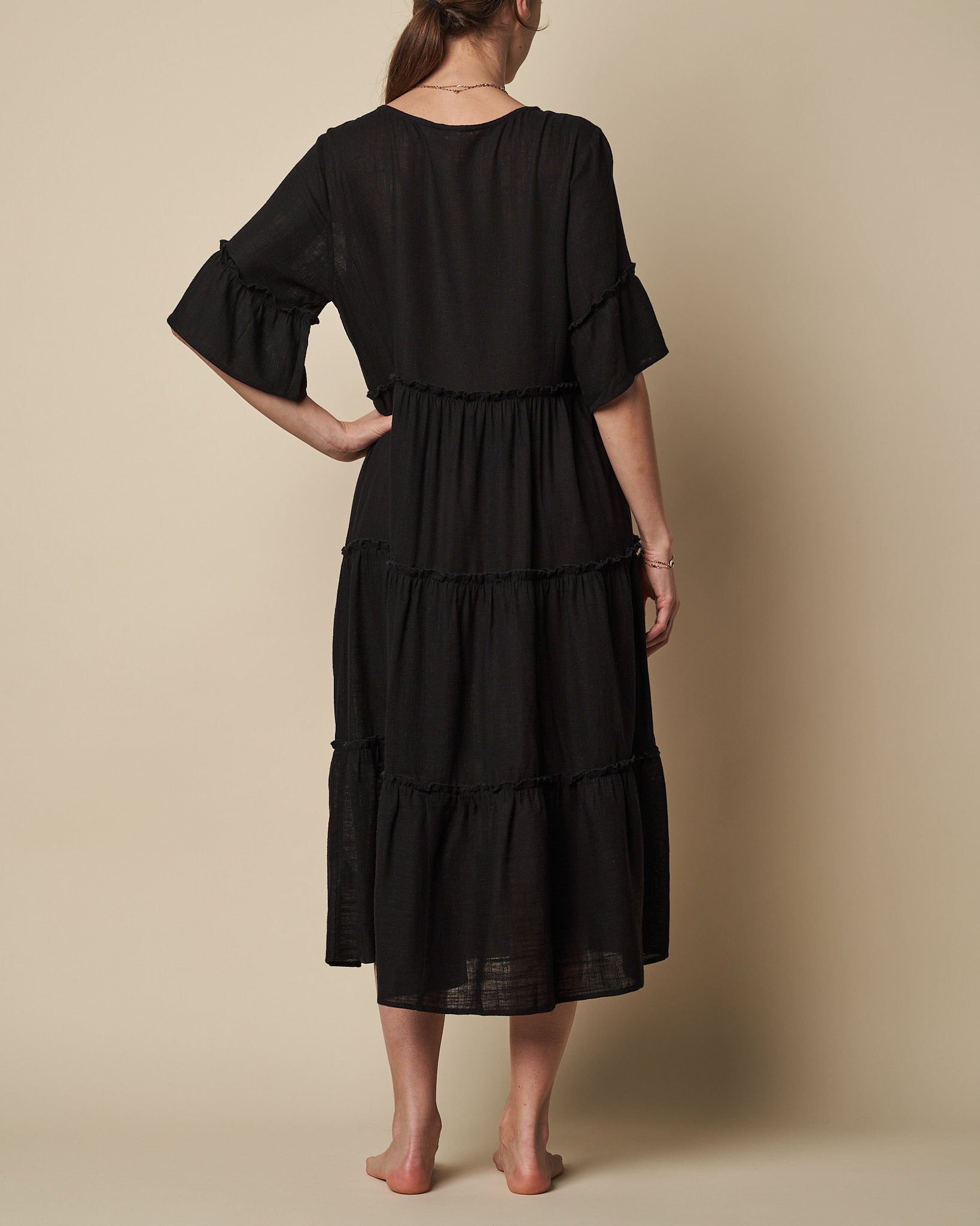 MAXI W/ RAW EDGE AND TIER