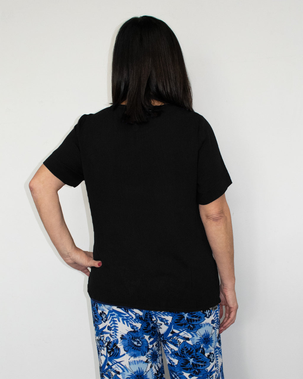 KEYHOLE BACK TEE