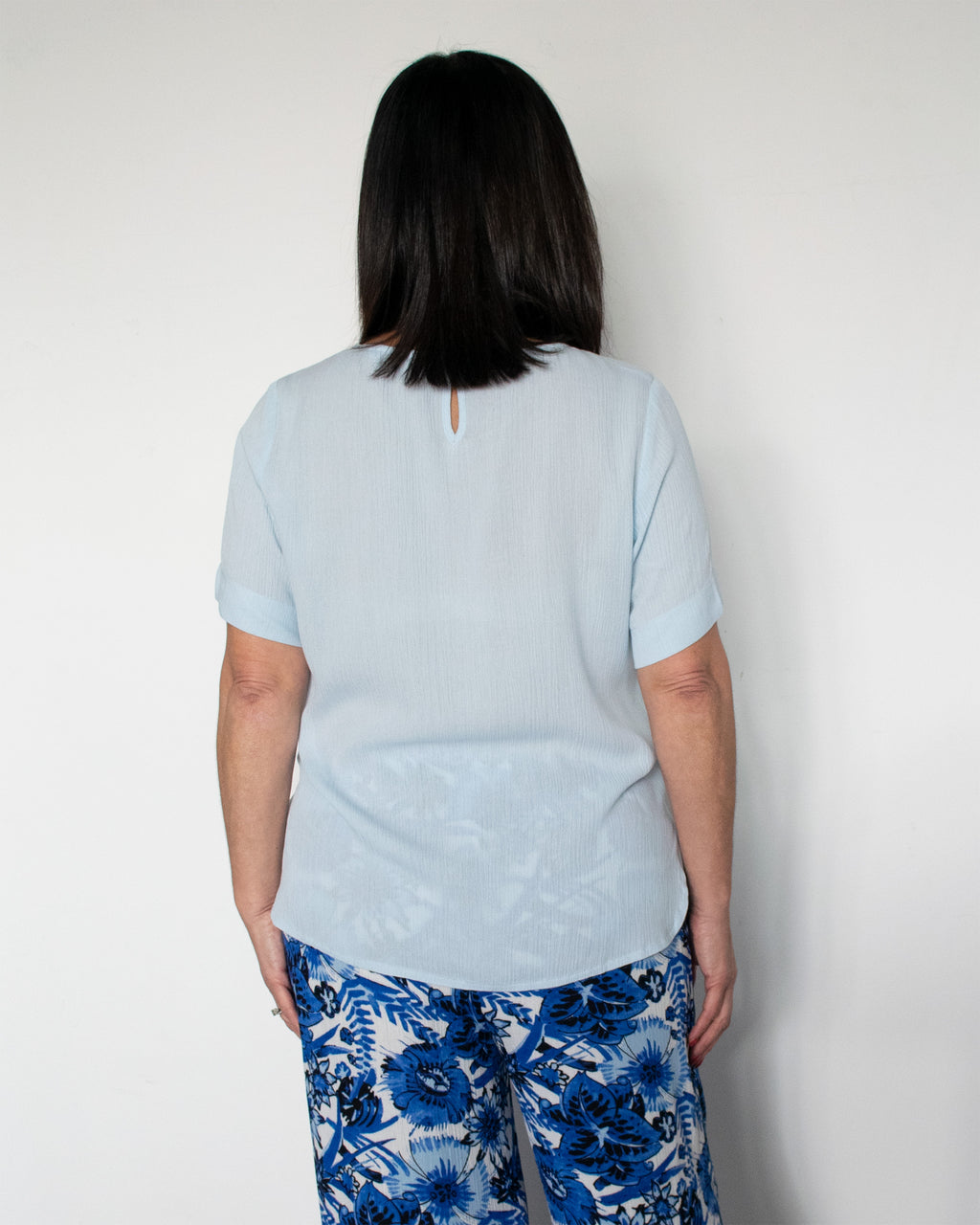 KEYHOLE BACK TEE