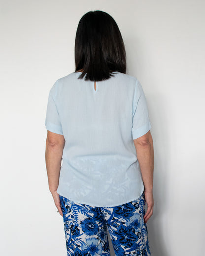 KEYHOLE BACK TEE
