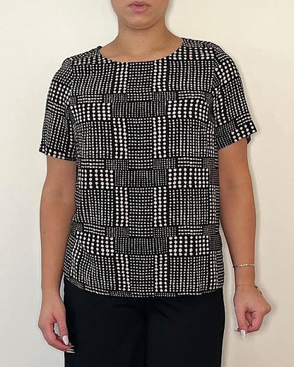 SHORT SLEEVE TEE W/ KEYHOLE BACK