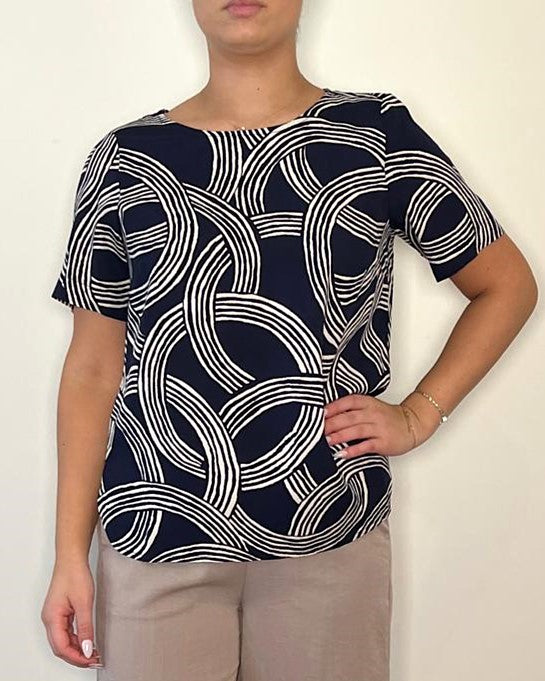 SHORT SLEEVE TEE W/ KEYHOLE BACK