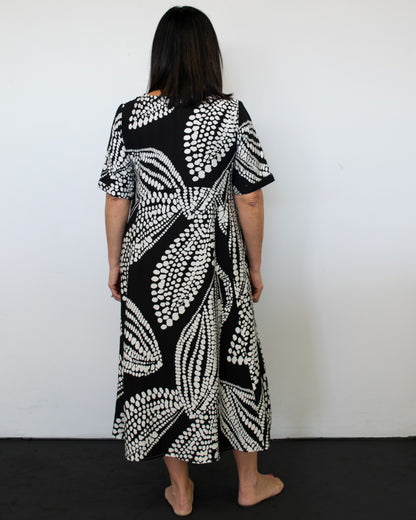 CURVED BUST MAXI DRESS