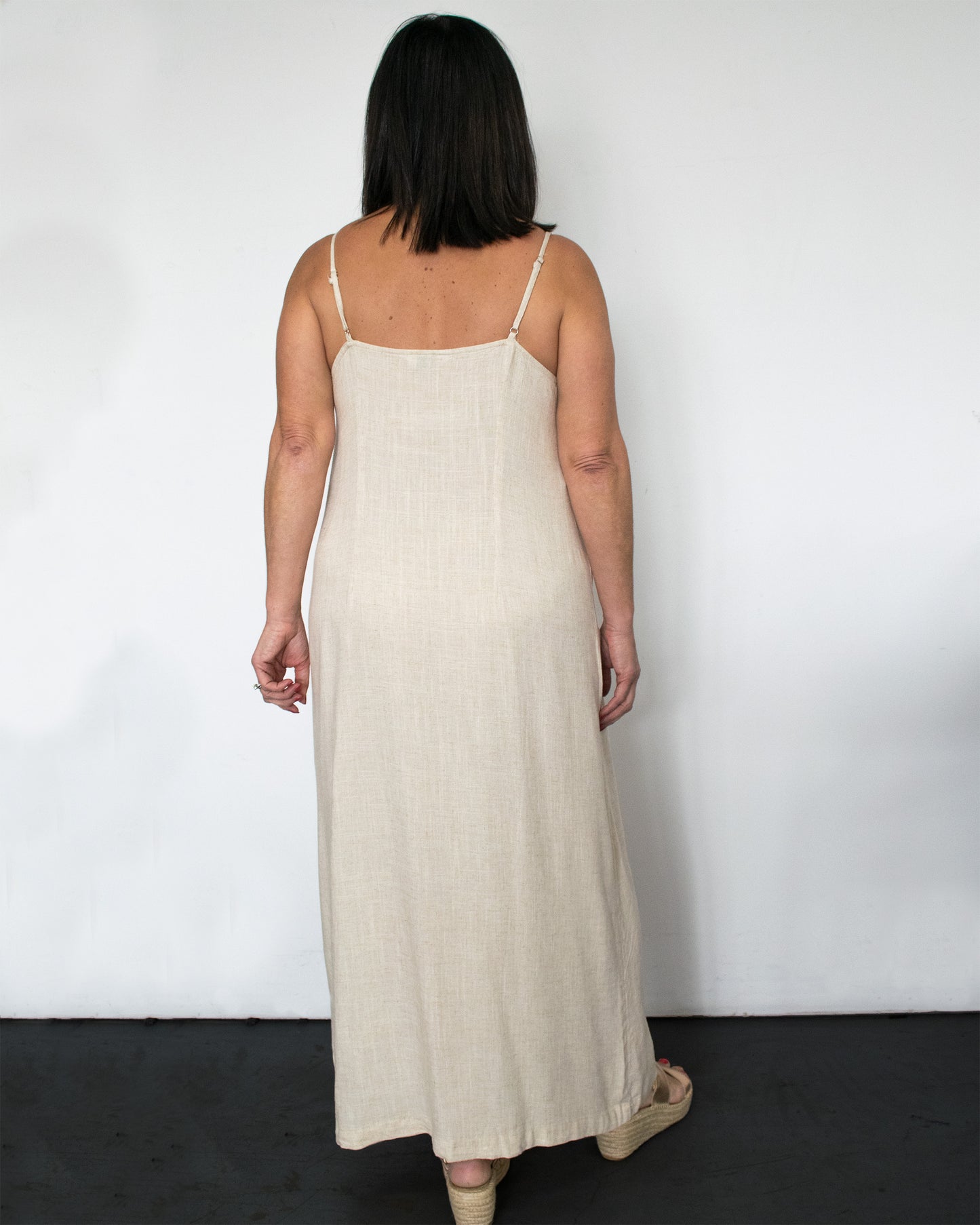 SHOESTRING DRESS W/ SIDE SPLIT