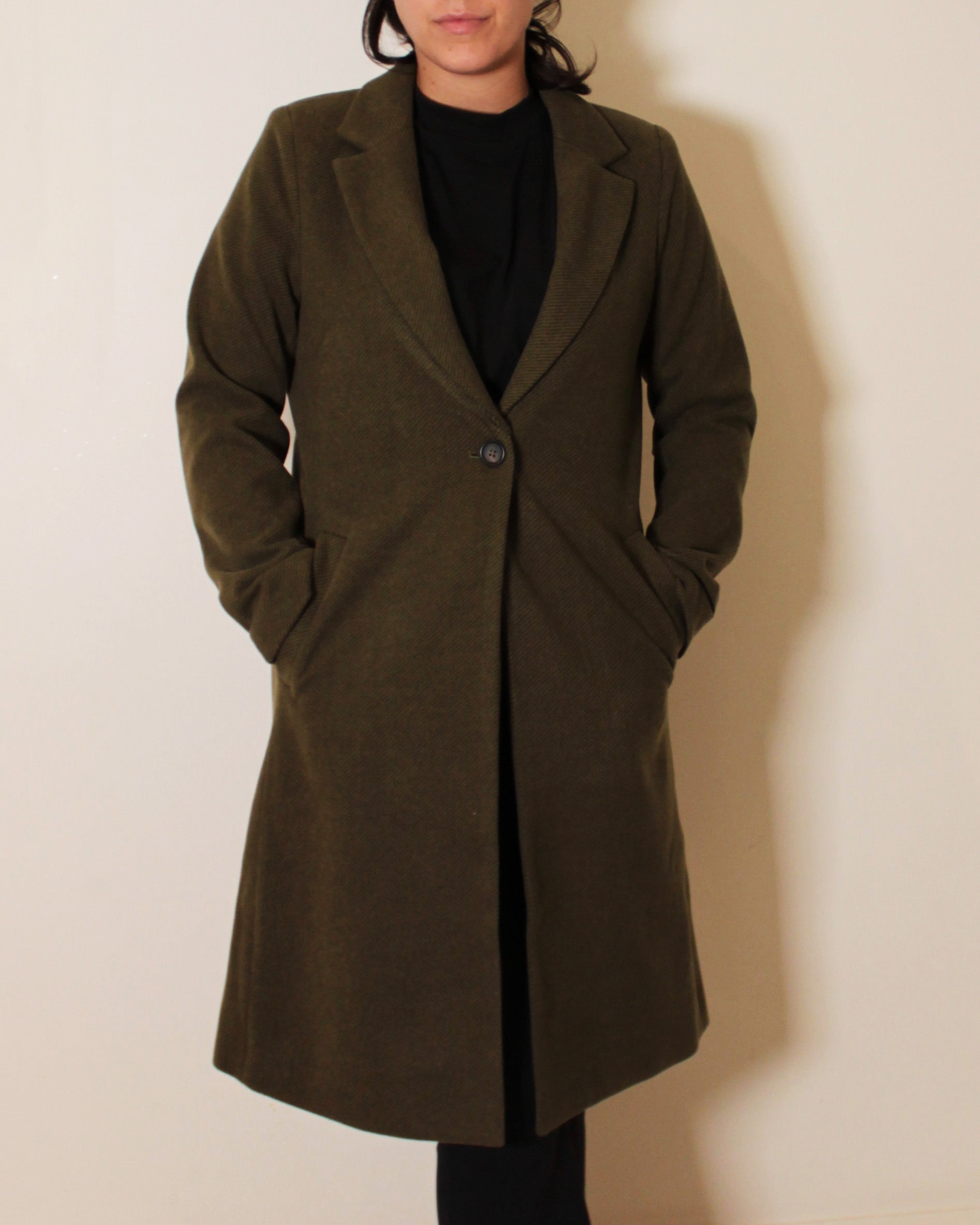 LONG COAT W/ SIDE POCKETS