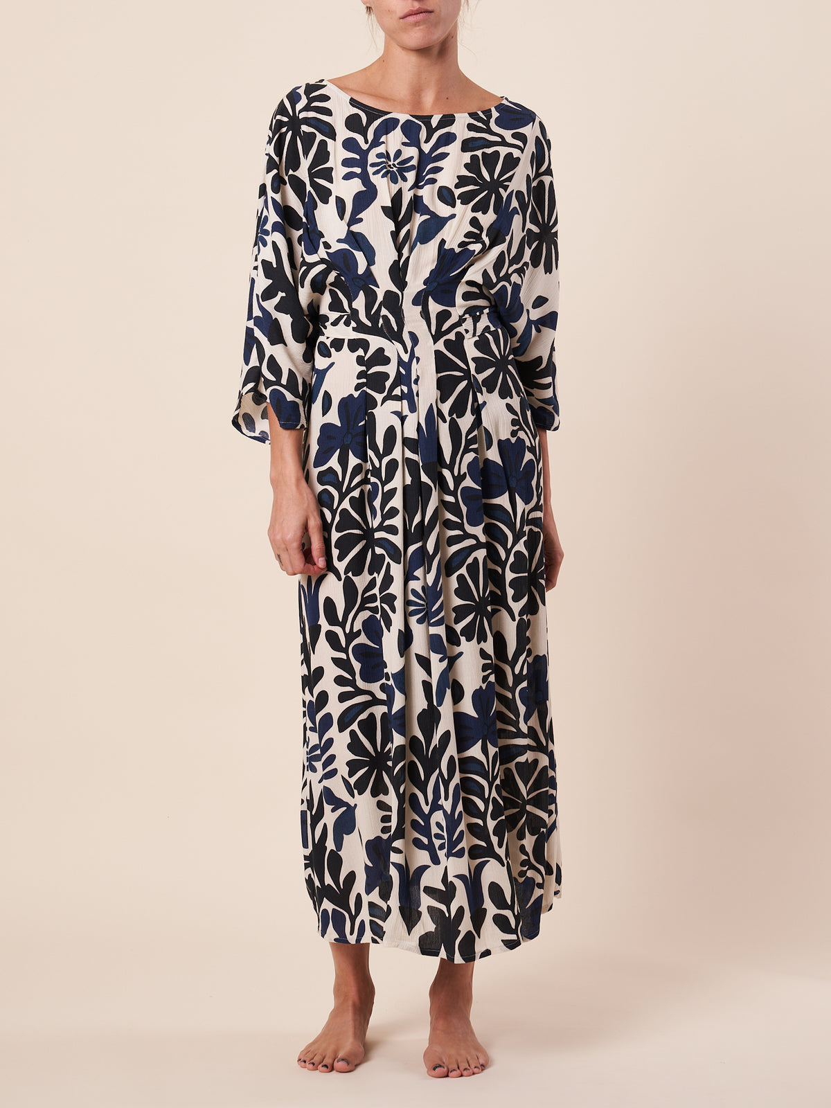 LONG DRESS W/ PINTUCK