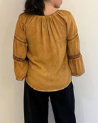 CREW NECK PEASANT TOP W/ LACE TRIM