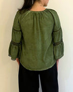 CREW NECK PEASANT TOP W/ LACE TRIM