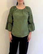 CREW NECK PEASANT TOP W/ LACE TRIM
