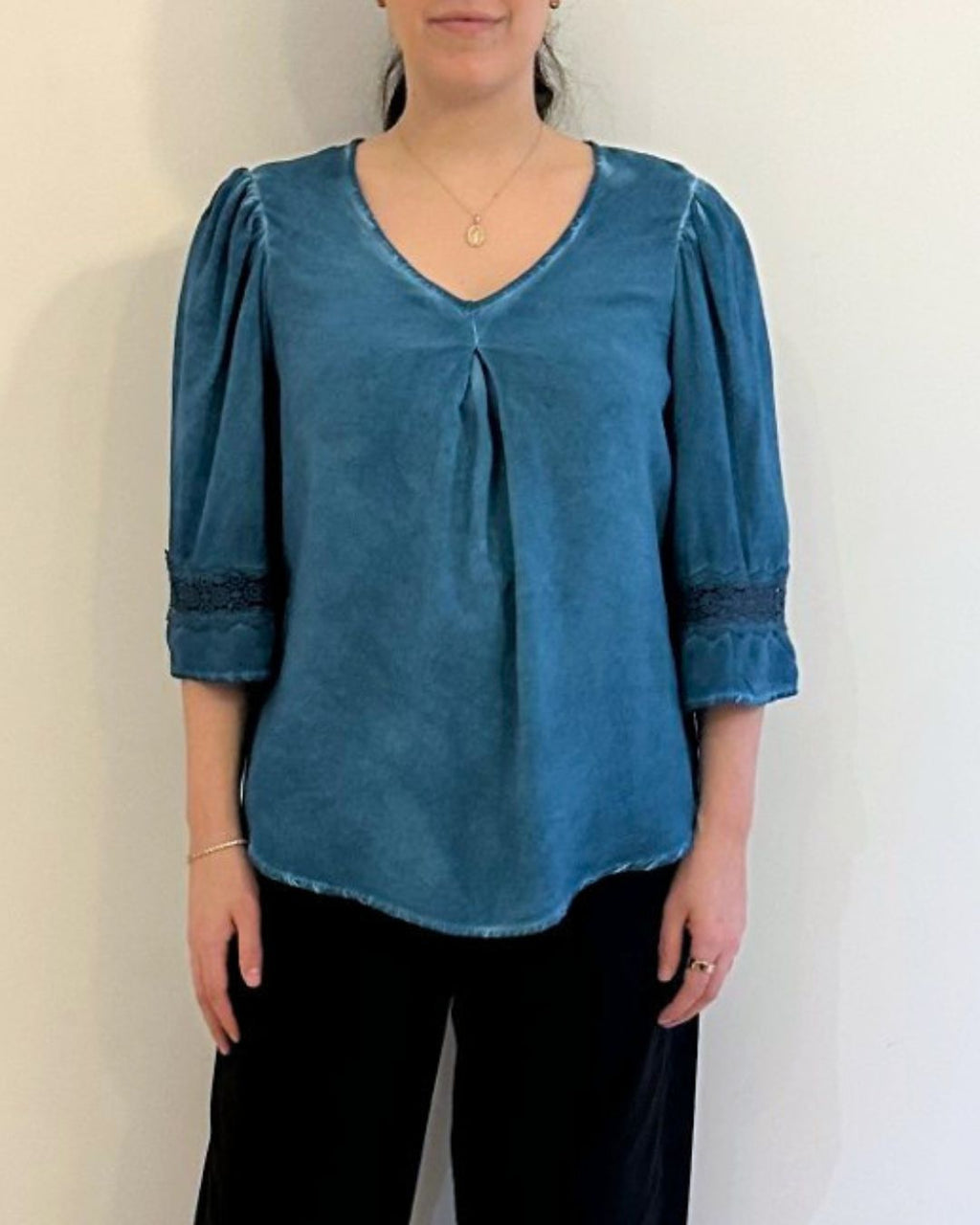 V- NECK PEASANT TOP W/ LACE TRIM
