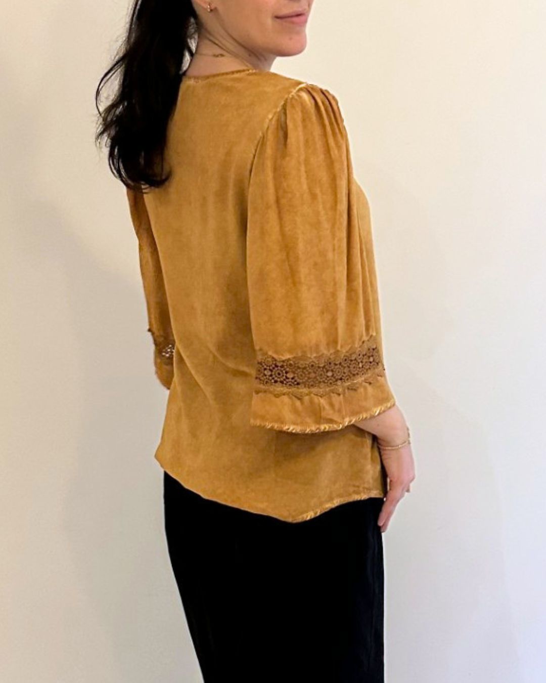V- NECK PEASANT TOP W/ LACE TRIM