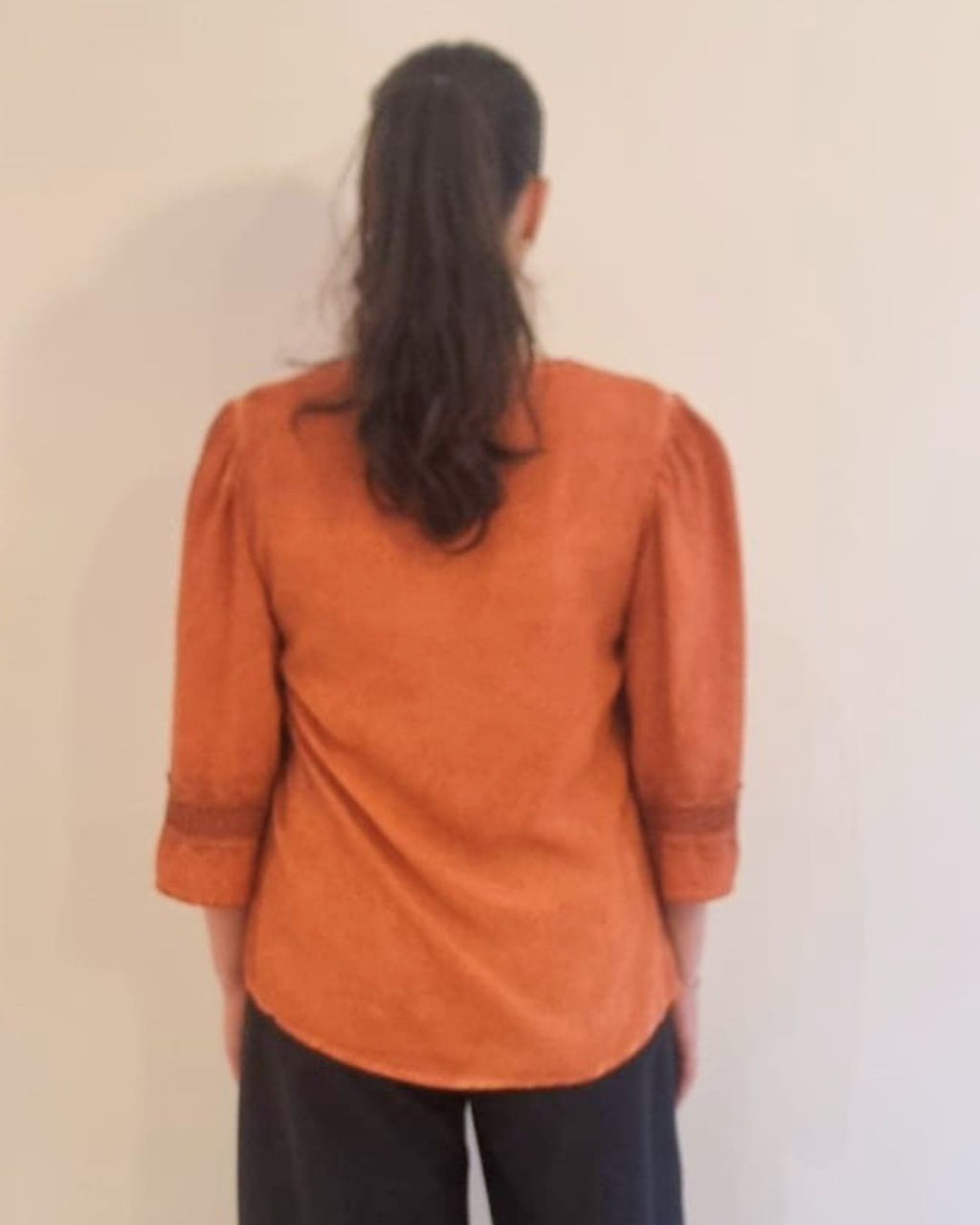 V- NECK PEASANT TOP W/ LACE TRIM
