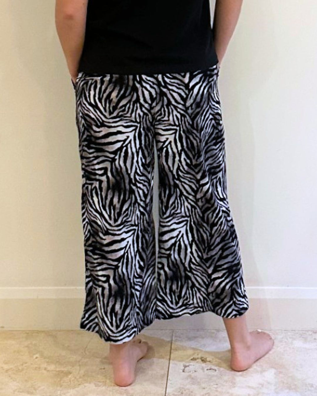 3/4TH WIDE LEG PANT W/ DRAWCORD