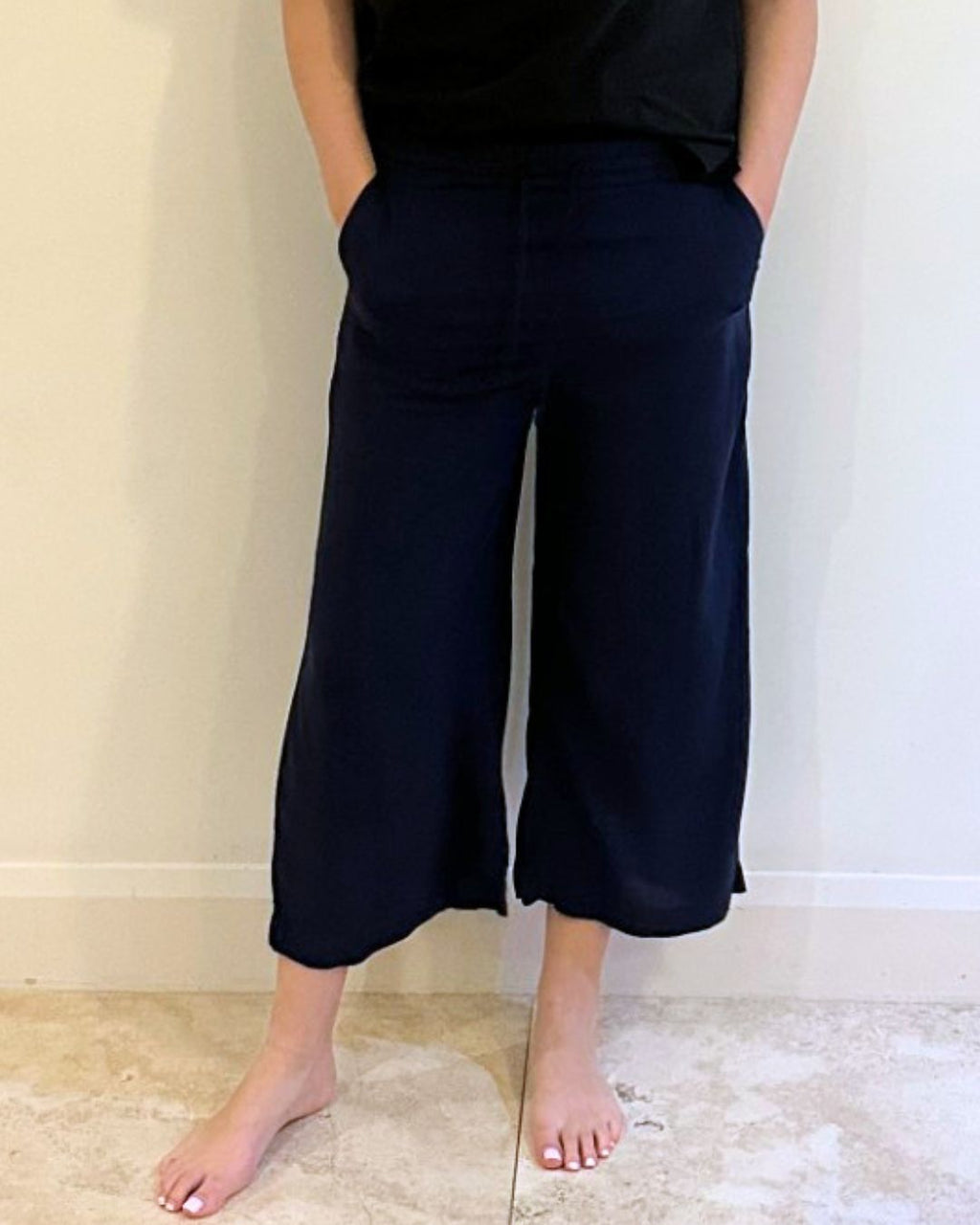 3/4TH WIDE LEG PANT W/ DRAWCORD