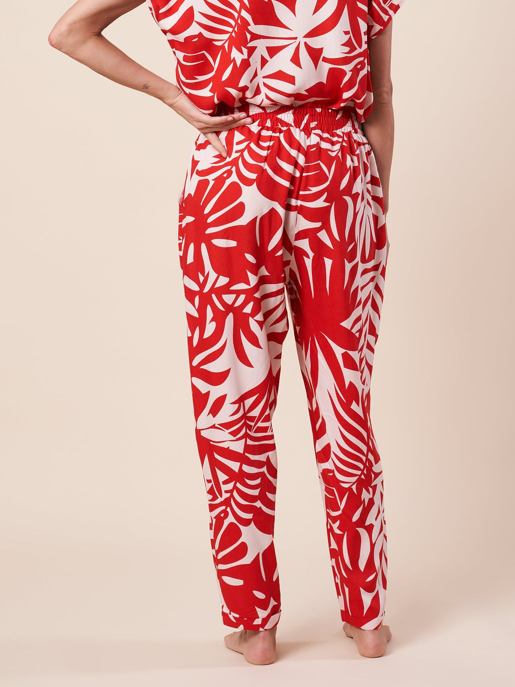 ELASTIC WAIST PANT W/ TURN UP CUFF
