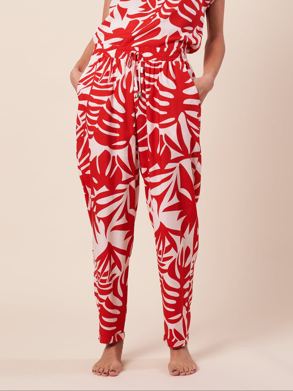ELASTIC WAIST PANT W/ TURN UP CUFF