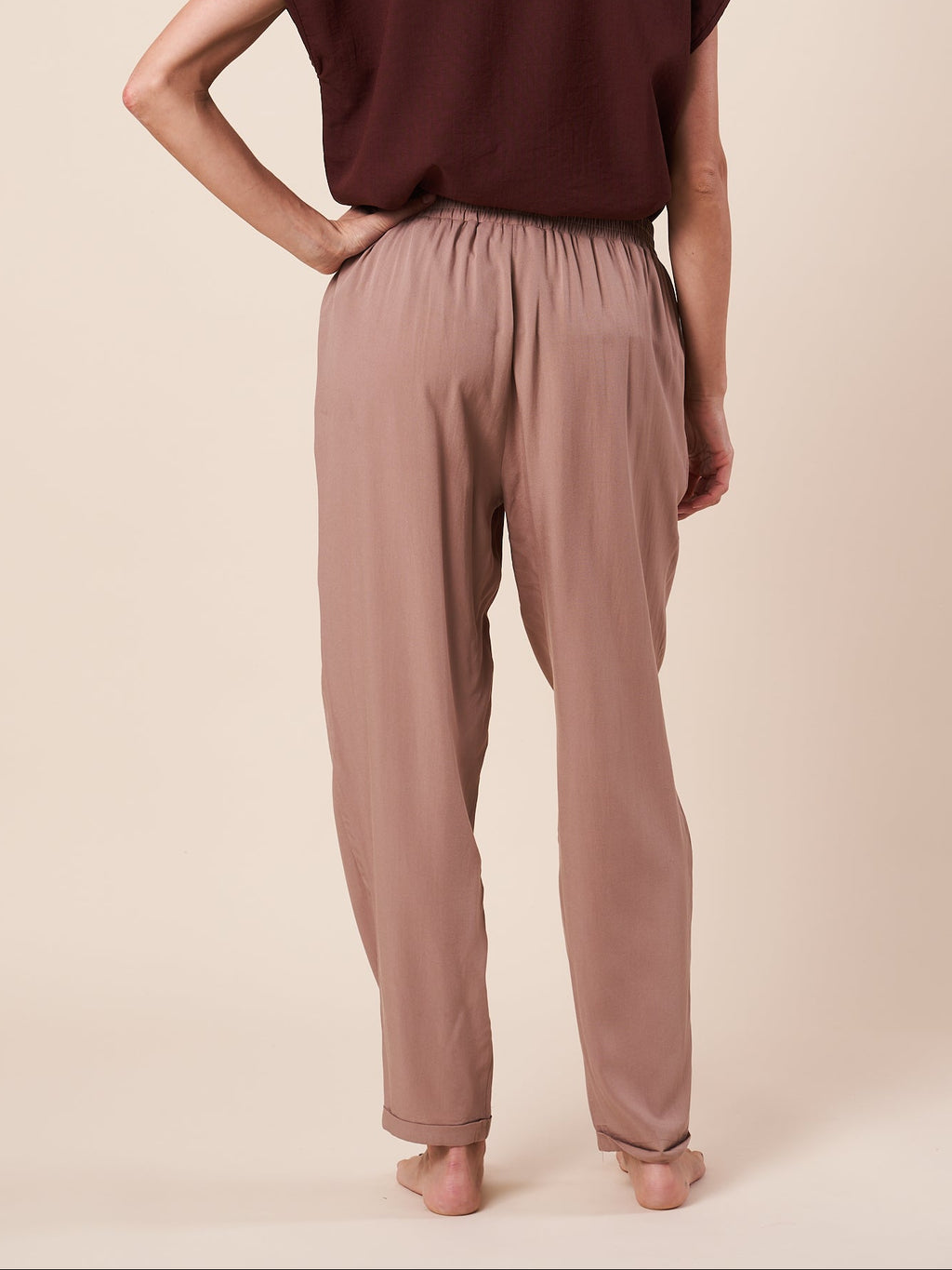 ELASTIC WAIST PANT