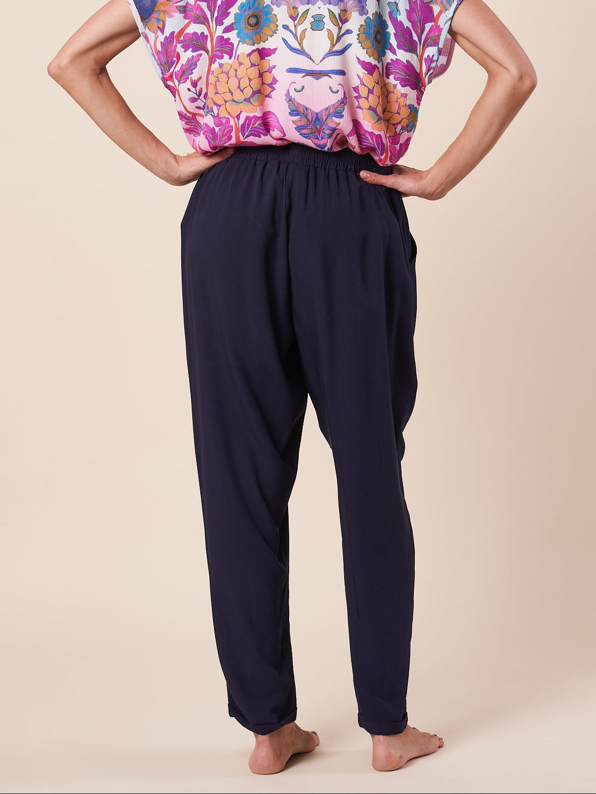 ELASTIC WAIST PANT