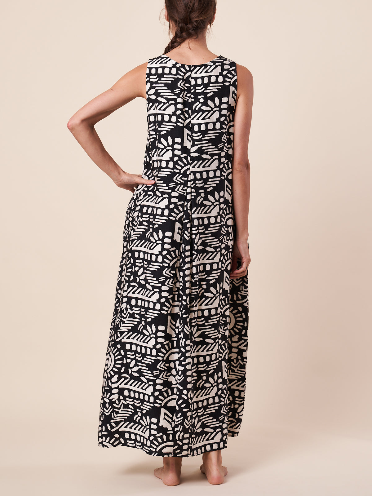 SLEEVELESS MAXI W/  PLEAT