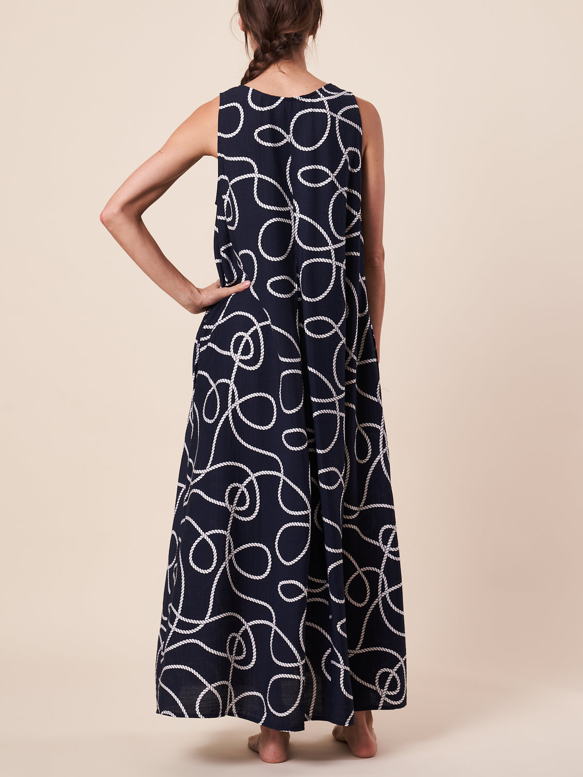 SLEEVELESS MAXI W/  PLEAT
