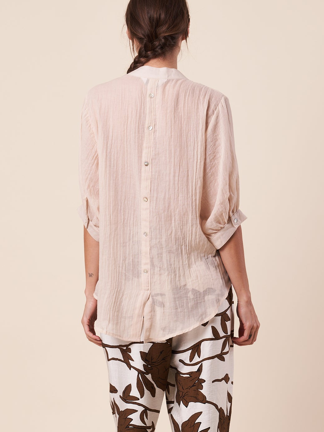 TAIL BUTTON SHIRT